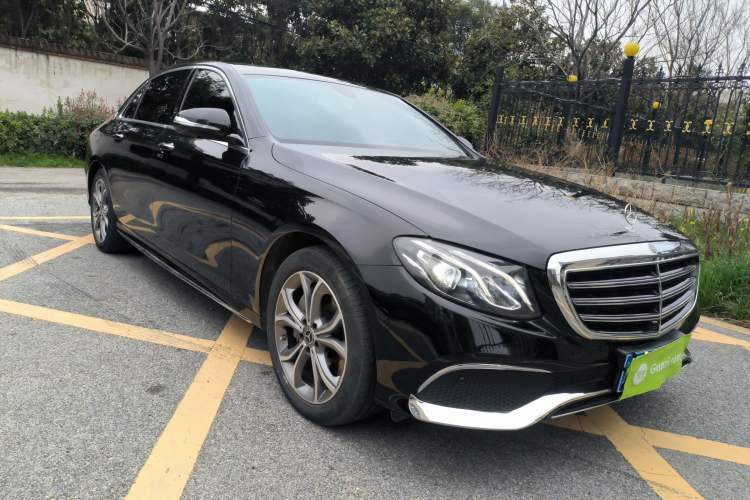 Used Mercedes-Benz E-Class 2020 E 300 L Sporty and Stylish Model Exterior 1