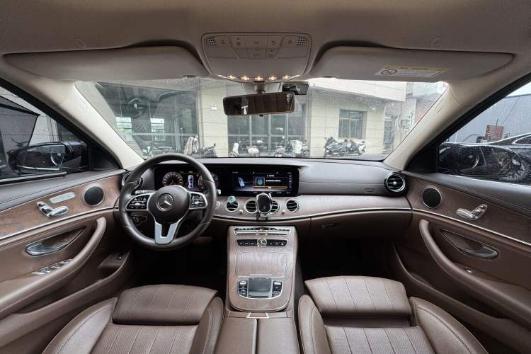 Used Mercedes-Benz E-Class 2020 Facelift E 260 L Exterior 11