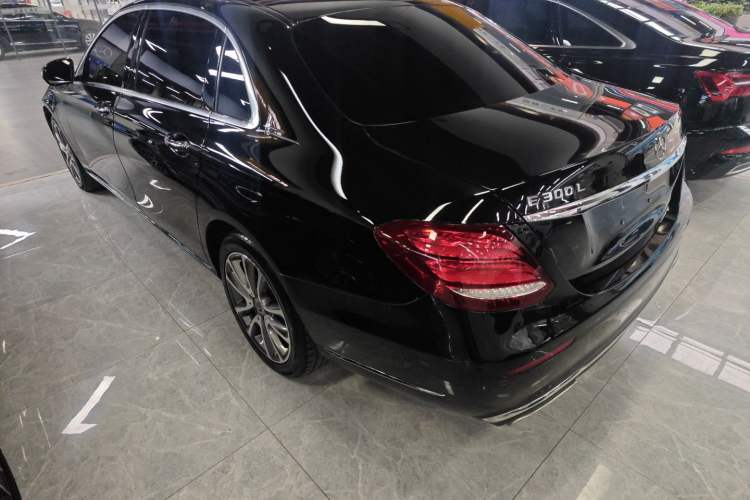 Used Mercedes-Benz E-Class 2020 Facelift E 260 L Exterior 2