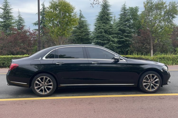 Used Mercedes-Benz E-Class 2020 Facelift E 260 L Exterior 2