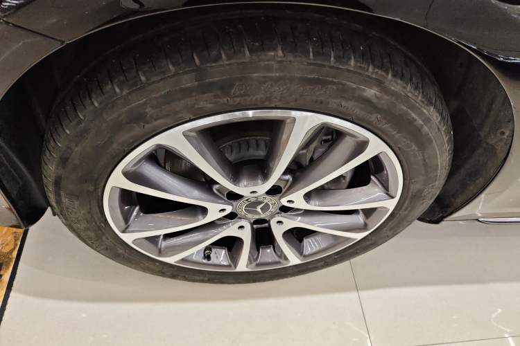 Used Mercedes-Benz E-Class 2020 Facelift E 260 L Exterior 2