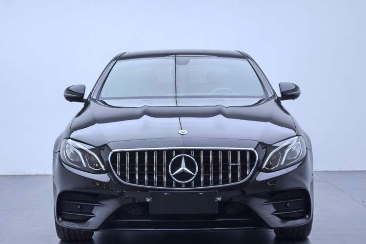 Used Mercedes-Benz E-Class 2020 E 260 Sport Edition 4MATIC Exterior 2