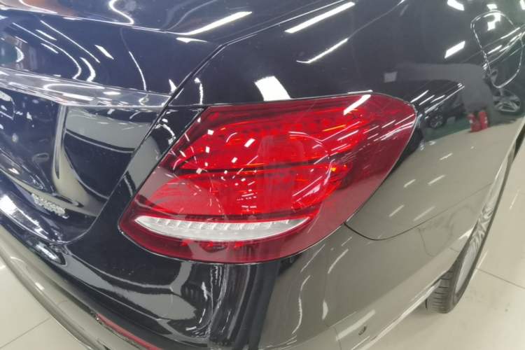 Used Mercedes-Benz E-Class 2020 Facelift E 300 L Stylish Edition Exterior 3