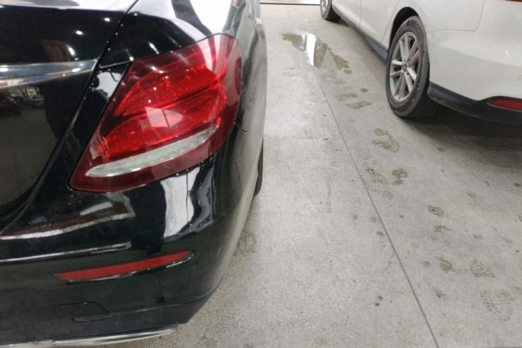 Used Mercedes-Benz E-Class 2020 E 300 L Sporty and Stylish Model Exterior 3