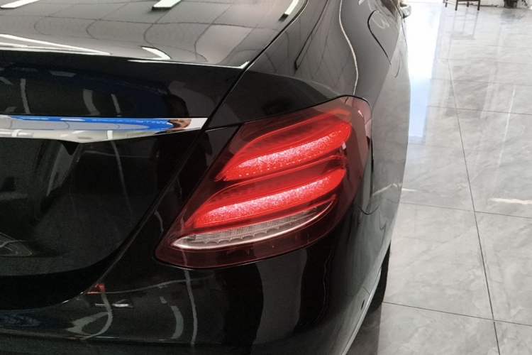 Used Mercedes-Benz E-Class 2020 Facelift E 300 L Stylish Edition Exterior 3
