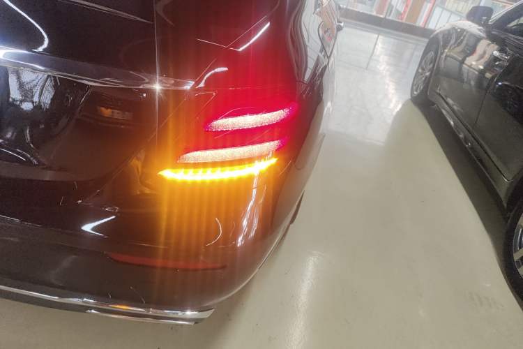 Used Mercedes-Benz E-Class 2020 E 260 L Exterior 3