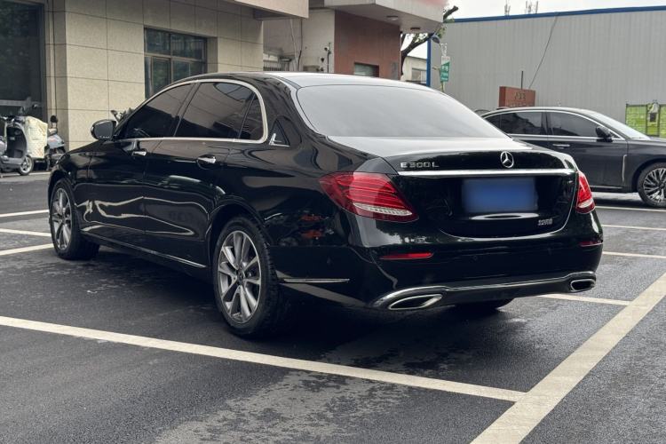 Used Mercedes-Benz E-Class 2020 Facelift E 260 L Exterior 3