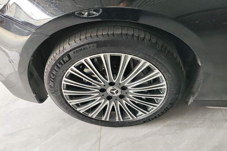 Used Mercedes-Benz E-Class 2020 Restyled E 300 L Sport Exclusive Edition Exterior 3