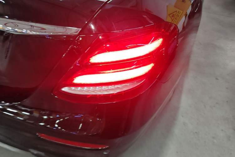Used Mercedes-Benz E-Class 2020 Facelift E 260 L Sport Edition Exterior 3