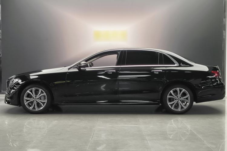 Used Mercedes-Benz E-Class 2020 Restyled E 300 L Sporty and Stylish Edition Exterior 3