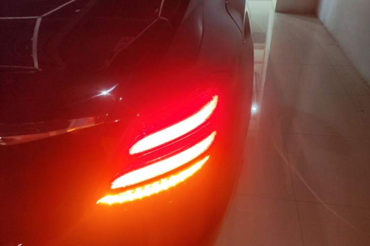 Used Mercedes-Benz E-Class 2020 Restyled E 300 L Sporty and Stylish Edition Exterior 3