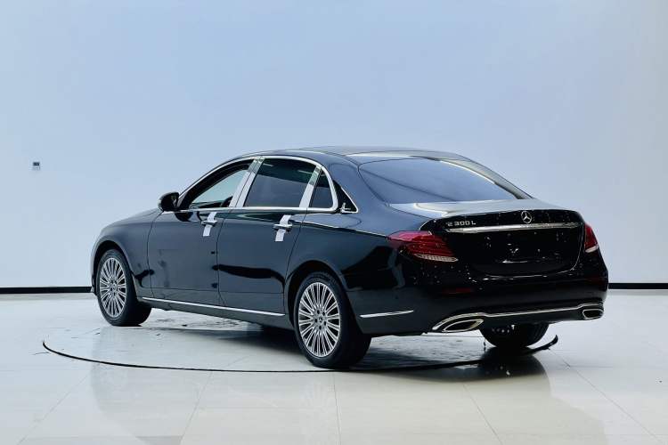 Used Mercedes-Benz E-Class 2020 Facelift E 300 L Stylish Edition Exterior 3