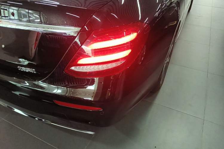 Used Mercedes-Benz E-Class 2020 Restyled E 300 L Sporty and Stylish Edition Exterior 3