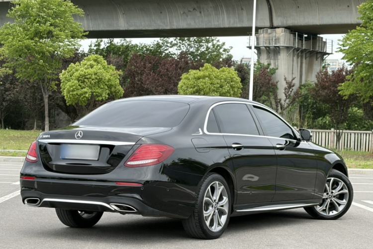 Used Mercedes-Benz E-Class 2020 Restyled E 300 L Sporty and Stylish Edition Exterior 3