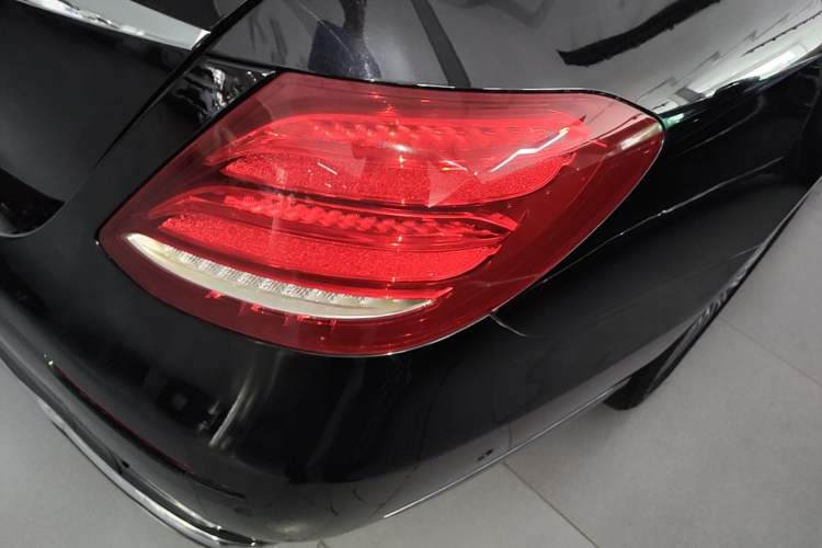 Used Mercedes-Benz E-Class 2020 E 300 L Stylish Model Exterior 3