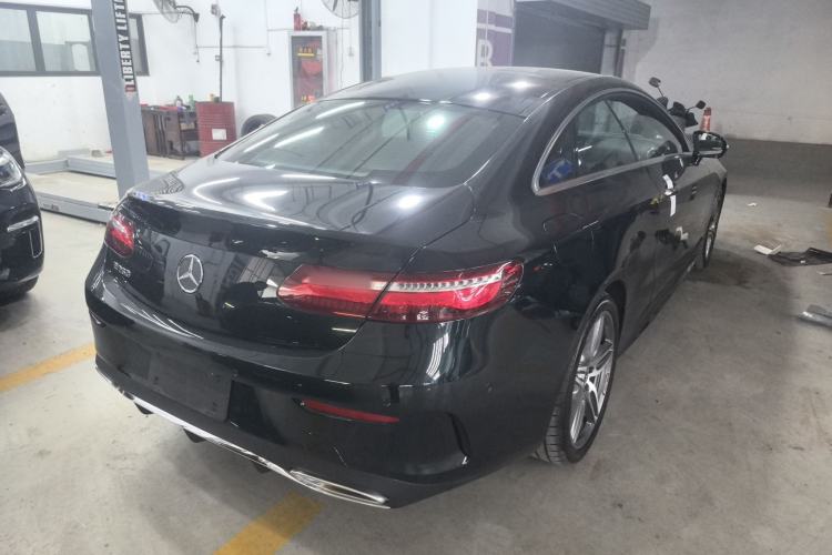 Used Mercedes-Benz E-Class 2020 E 260 Coupe Exterior 3