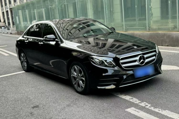 Used Mercedes-Benz E-Class 2020 E 300 L Sporty and Stylish Model Exterior 3