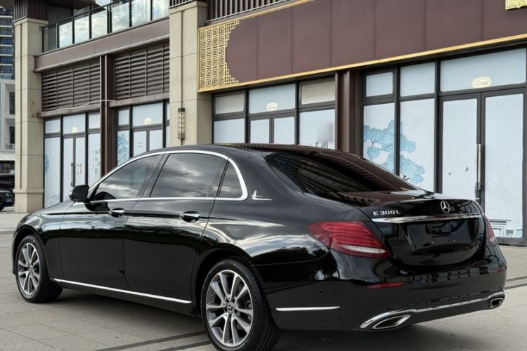 Used Mercedes-Benz E-Class 2020 Facelift E 260 L Exterior 3