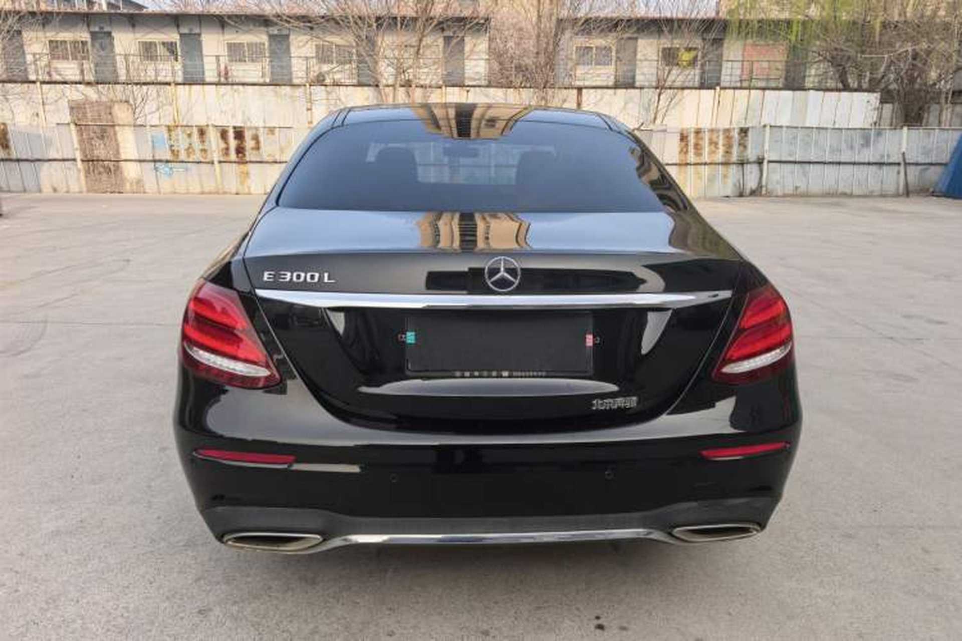 Used Mercedes-Benz E-Class 2020 E 300 L Sporty and Stylish Model Exterior 3