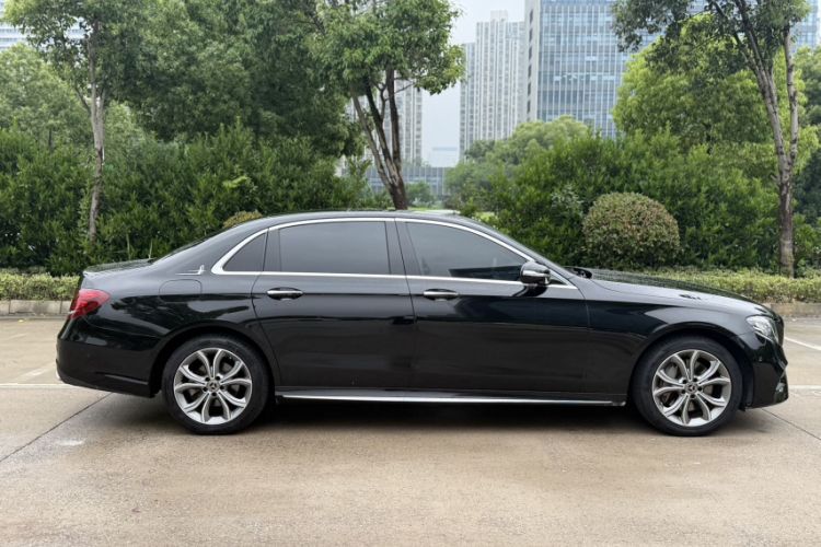 Used Mercedes-Benz E-Class 2020 Restyled E 300 L Sporty and Stylish Edition Exterior 3