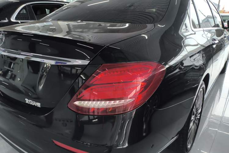 Used Mercedes-Benz E-Class 2020 E 300 L Luxury Model Exterior 3