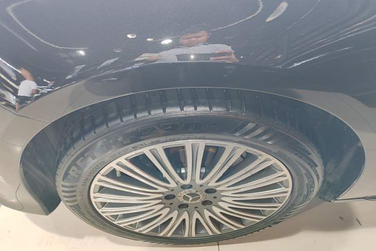 Used Mercedes-Benz E-Class 2020 Restyled E 300 L Exclusive Edition Exterior 4