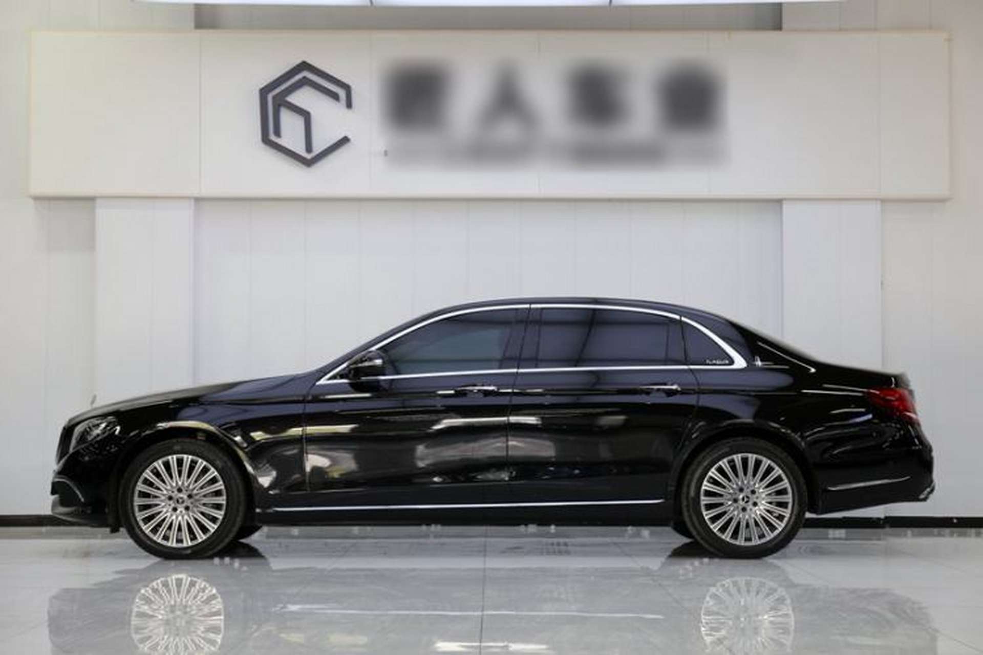 Used Mercedes-Benz E-Class 2020 Facelift E 300 L Stylish Edition Exterior 4