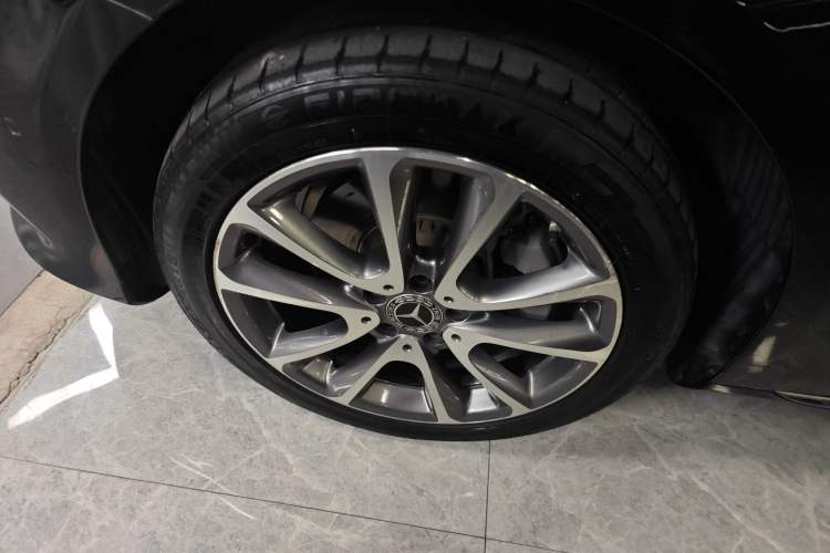 Used Mercedes-Benz E-Class 2020 Facelift E 260 L Exterior 4