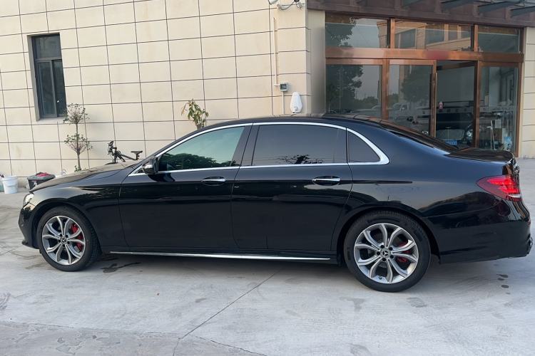 Used Mercedes-Benz E-Class 2020 Restyled E 300 L Sporty and Stylish Edition Exterior 4