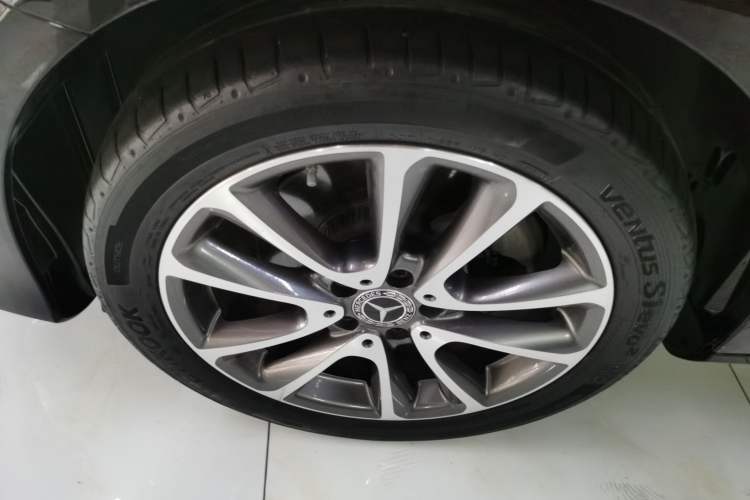 Used Mercedes-Benz E-Class 2020 Facelift E 260 L Exterior 4