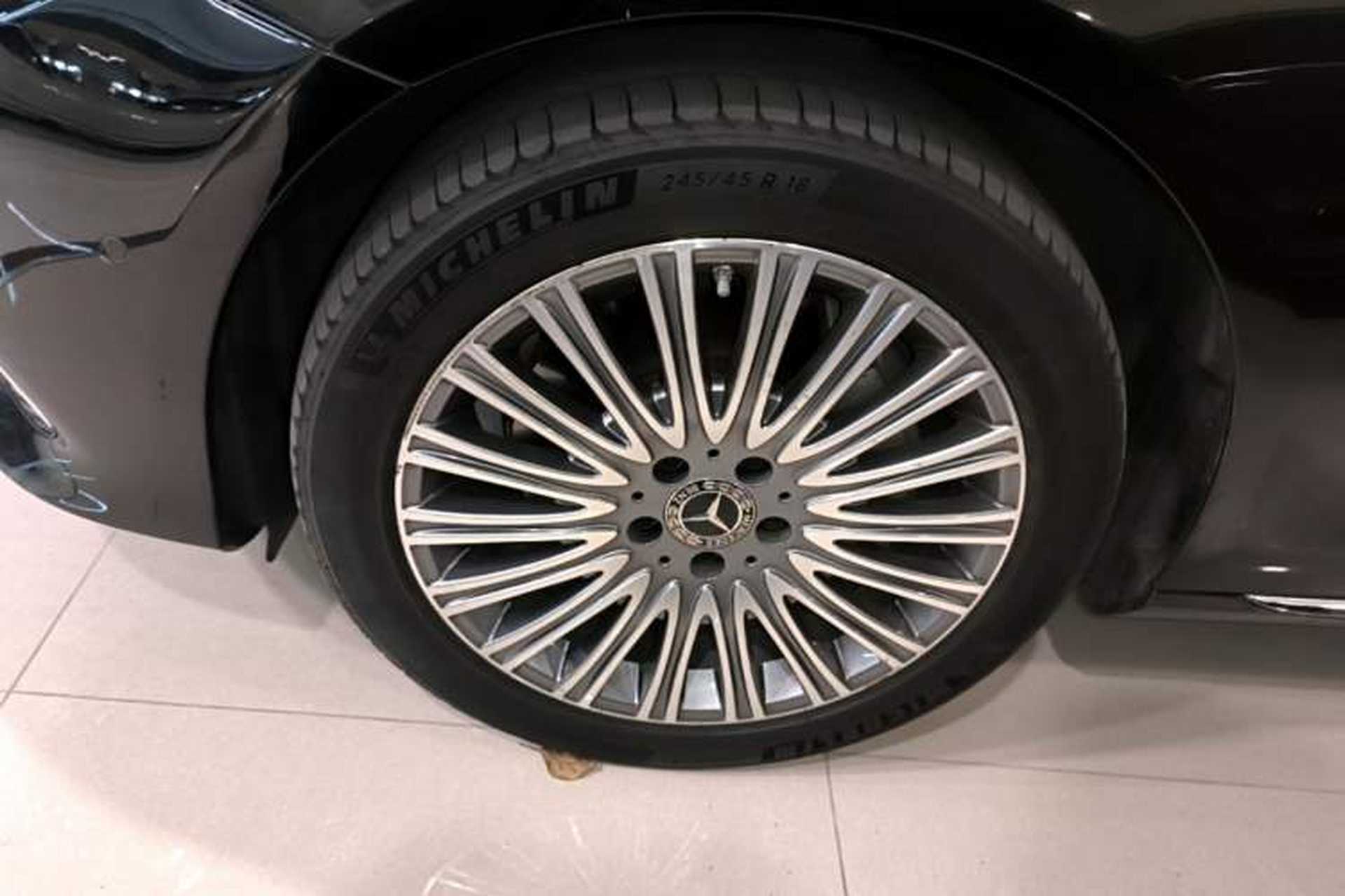 Used Mercedes-Benz E-Class 2020 E 300 L Luxury Model Exterior 4