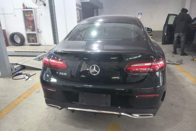 Used Mercedes-Benz E-Class 2020 E 260 Coupe Exterior 4