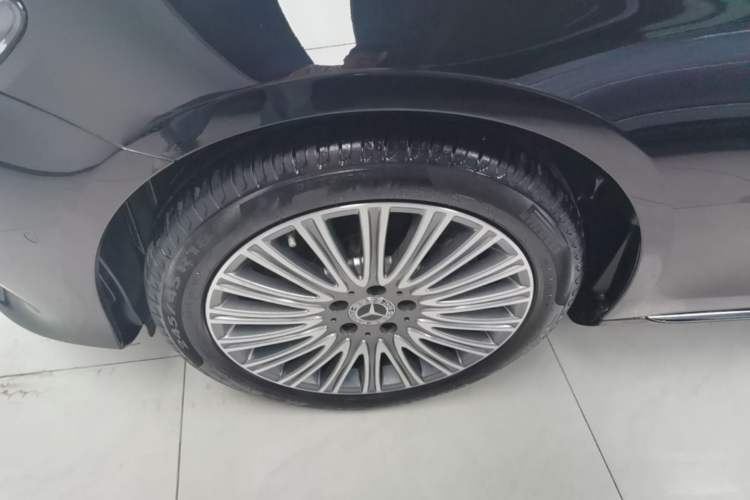 Used Mercedes-Benz E-Class 2020 Restyled E 300 L Exclusive Edition Exterior 4