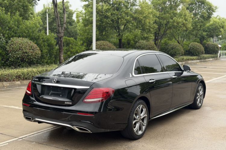 Used Mercedes-Benz E-Class 2020 Restyled E 300 L Sporty and Stylish Edition Exterior 4