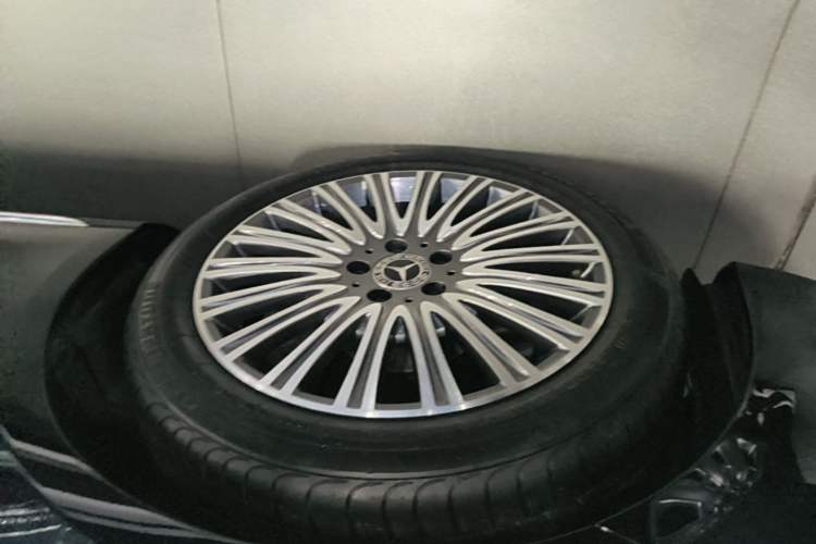 Used Mercedes-Benz E-Class 2020 E 300 L Stylish Model Exterior 4
