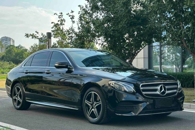 Used Mercedes-Benz E-Class 2020 Restyled E 300 L Sport Exclusive Edition Exterior 5