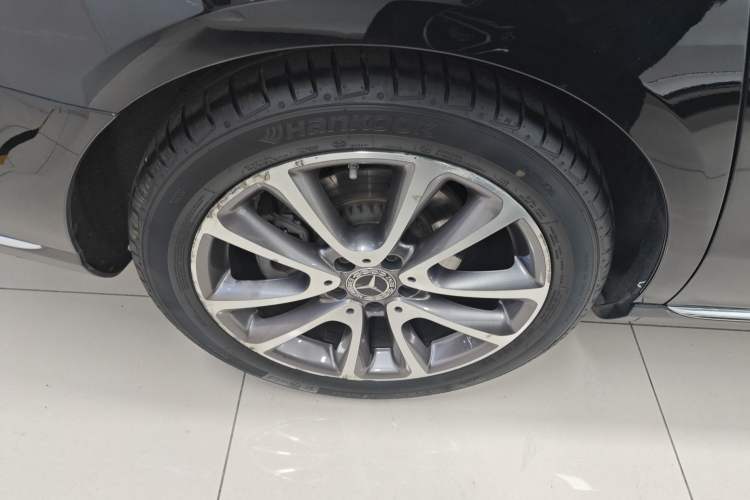 Used Mercedes-Benz E-Class 2020 Facelift E 260 L Exterior 5