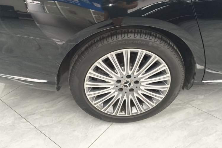 Used Mercedes-Benz E-Class 2020 Restyled E 300 L Exclusive Edition Exterior 5