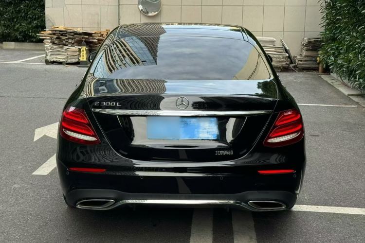 Used Mercedes-Benz E-Class 2020 E 300 L Sporty and Stylish Model Exterior 5