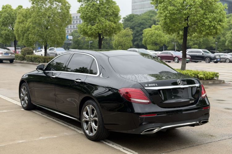 Used Mercedes-Benz E-Class 2020 Restyled E 300 L Sporty and Stylish Edition Exterior 5
