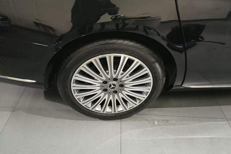 Used Mercedes-Benz E-Class 2020 E 300 L Stylish Model Exterior 5