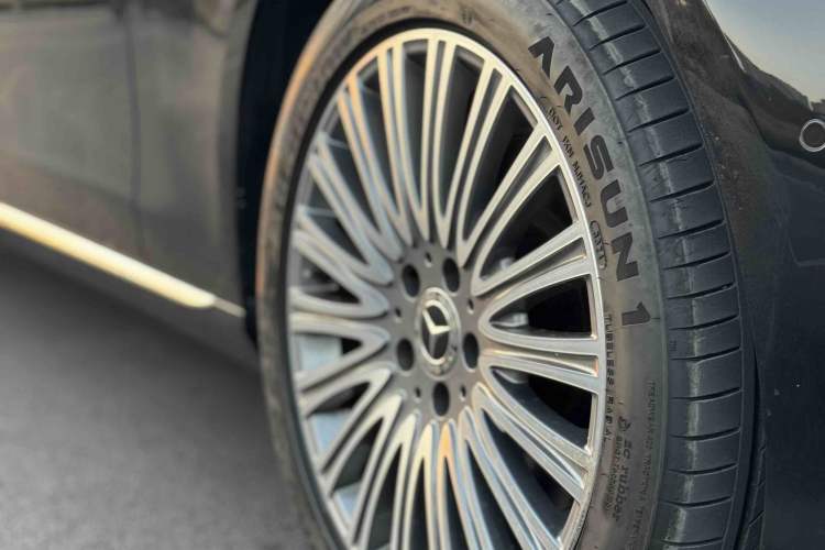 Used Mercedes-Benz E-Class 2020 Restyled E 300 L Exclusive Edition Exterior 6