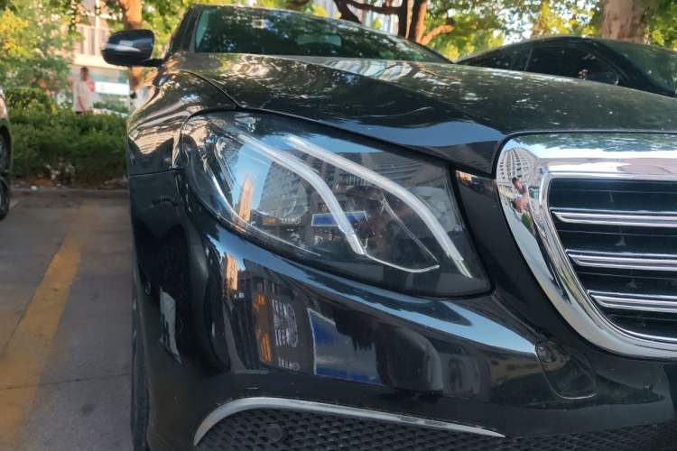 Used Mercedes-Benz E-Class 2020 E 260 L Exterior 6