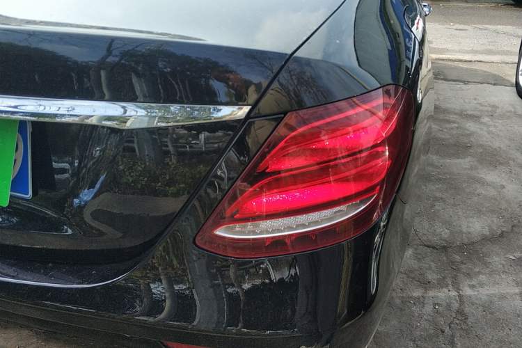 Used Mercedes-Benz E-Class 2020 Facelift E 260 L Exterior 6