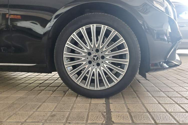 Used Mercedes-Benz E-Class 2020 E 300 L Stylish Model Exterior 7