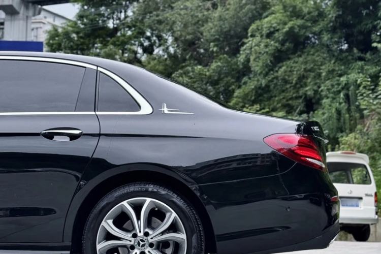 Used Mercedes-Benz E-Class 2020 Restyled E 300 L Sporty and Stylish Edition Exterior 7