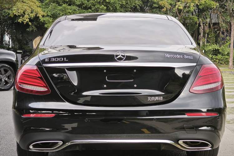 Used Mercedes-Benz E-Class 2020 Restyled E 300 L Sporty and Stylish Edition Exterior 8