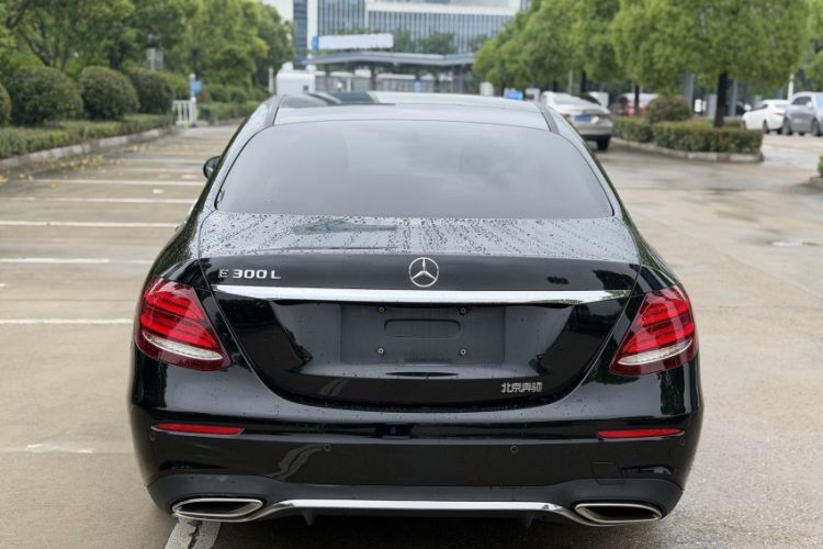 Used Mercedes-Benz E-Class 2020 Restyled E 300 L Sporty and Stylish Edition Exterior 8