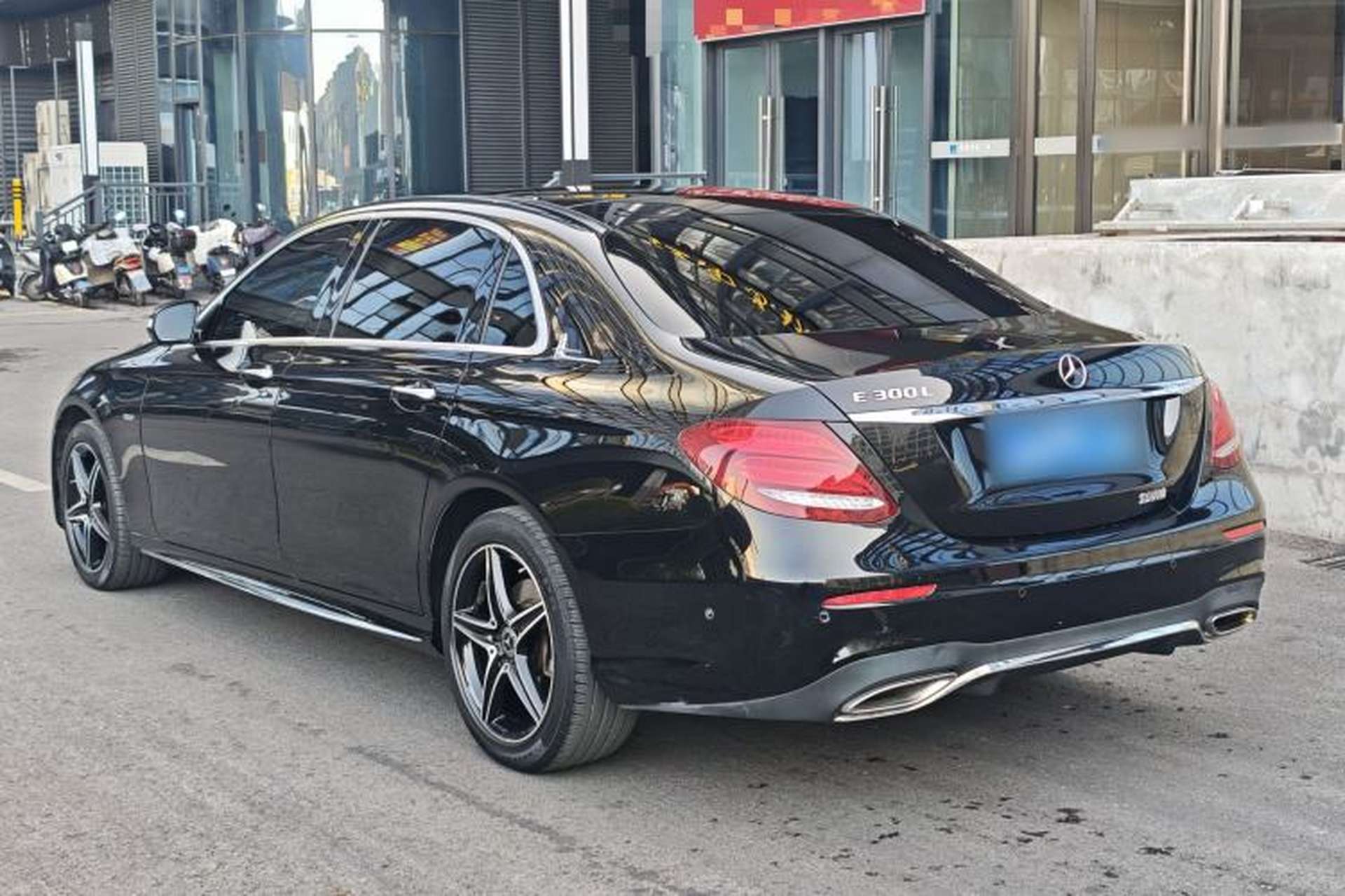 Used Mercedes-Benz E-Class 2020 Restyled E 300 L Sport Exclusive Edition Exterior 9