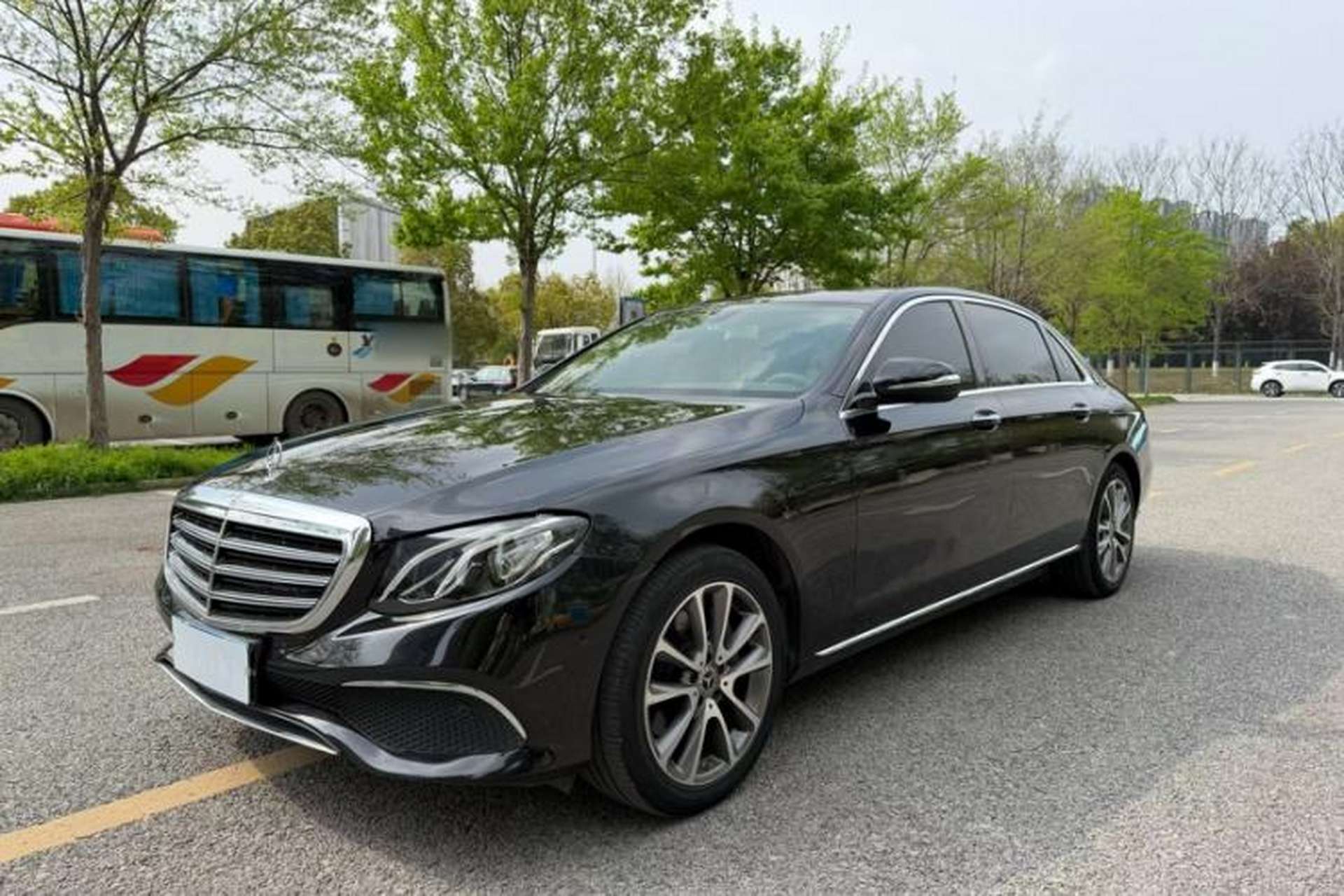Used Mercedes-Benz E-Class 2020 E 260 L Front Left 45 Deg